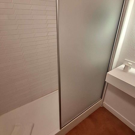 Ibis Styles Toulon Centre Port Hotel Bagian luar foto