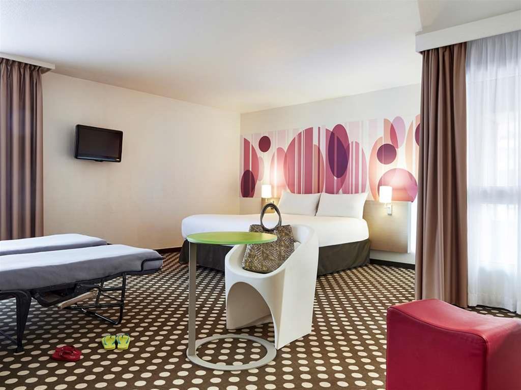 Ibis Styles Toulon Centre Port Hotel Bagian luar foto