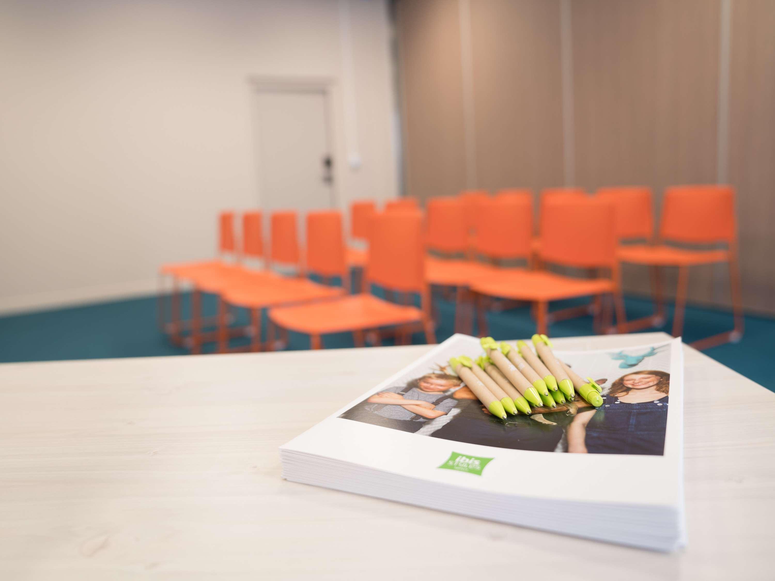 Ibis Styles Toulon Centre Port Hotel Bagian luar foto