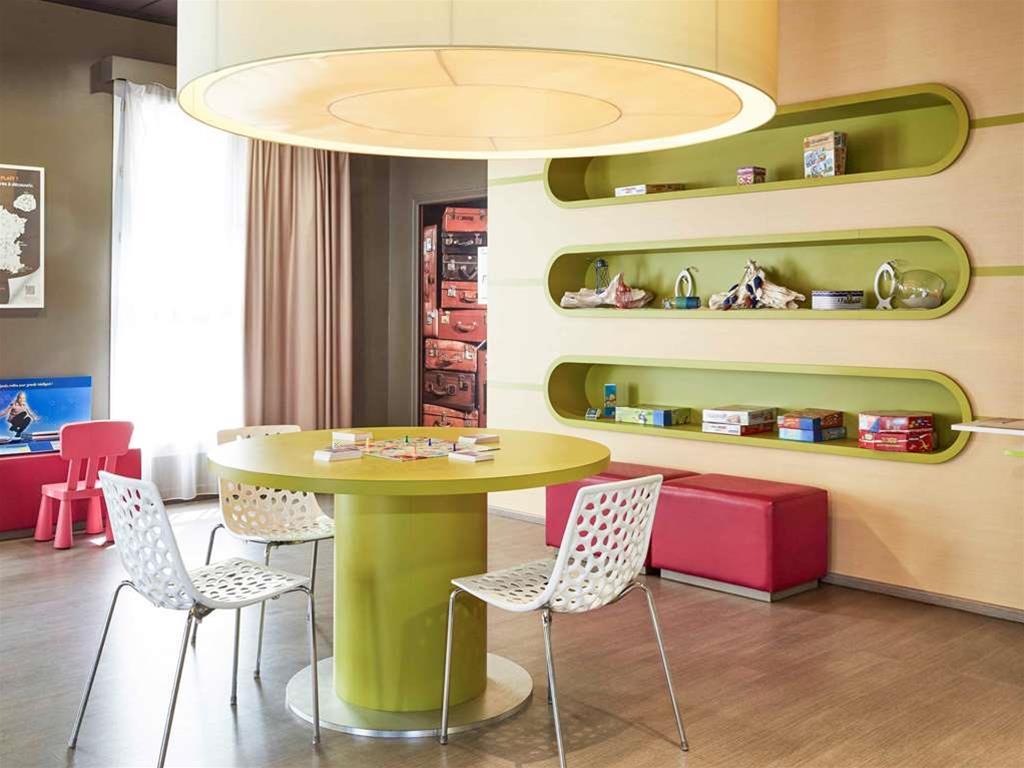 Ibis Styles Toulon Centre Port Hotel Bagian luar foto