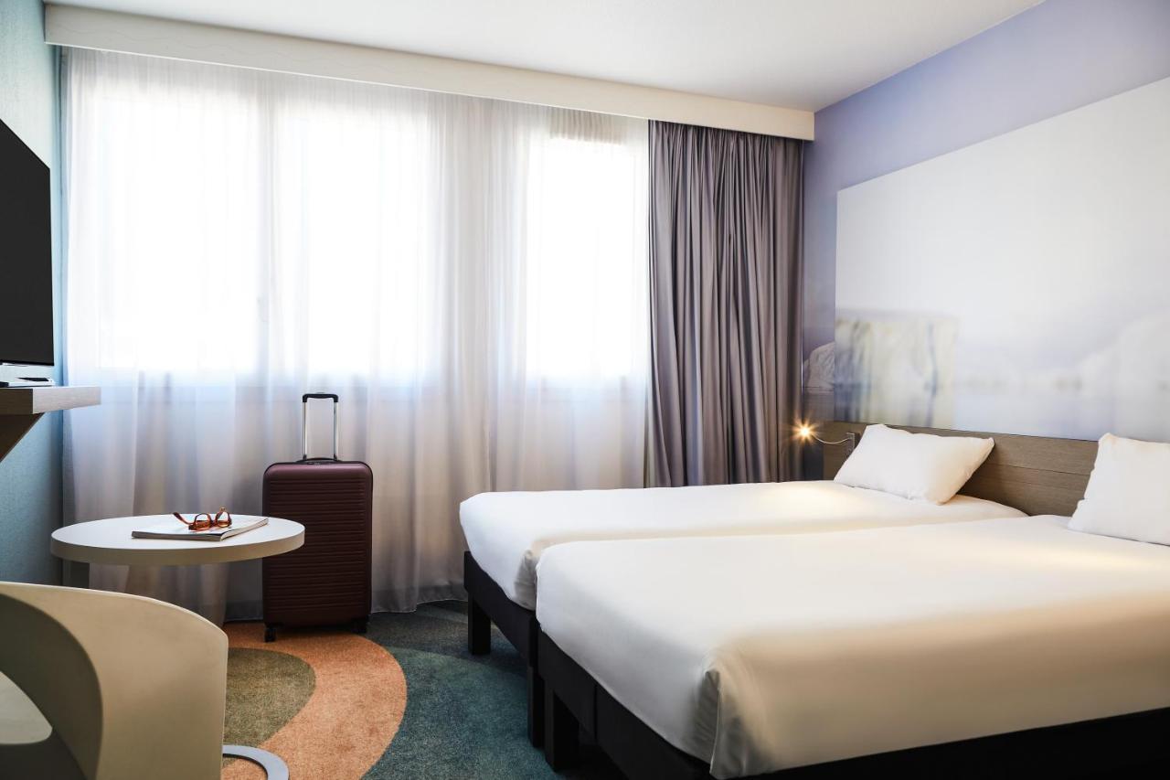 Ibis Styles Toulon Centre Port Hotel Bagian luar foto