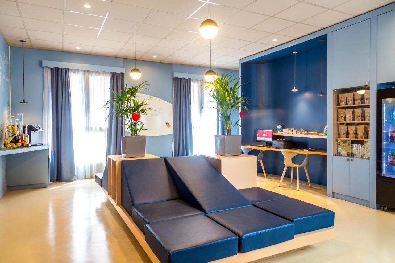 Ibis Styles Toulon Centre Port Hotel Bagian luar foto