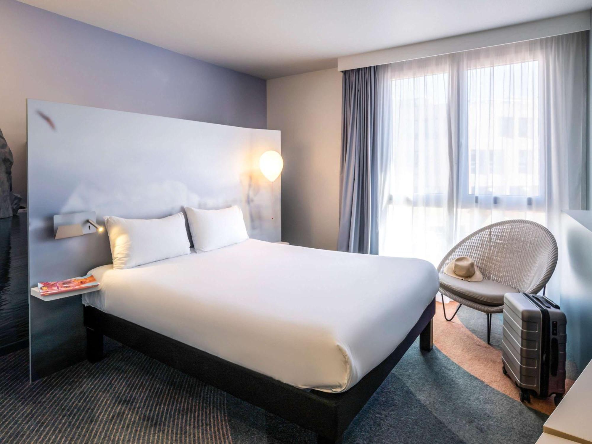 Ibis Styles Toulon Centre Port Hotel Bagian luar foto