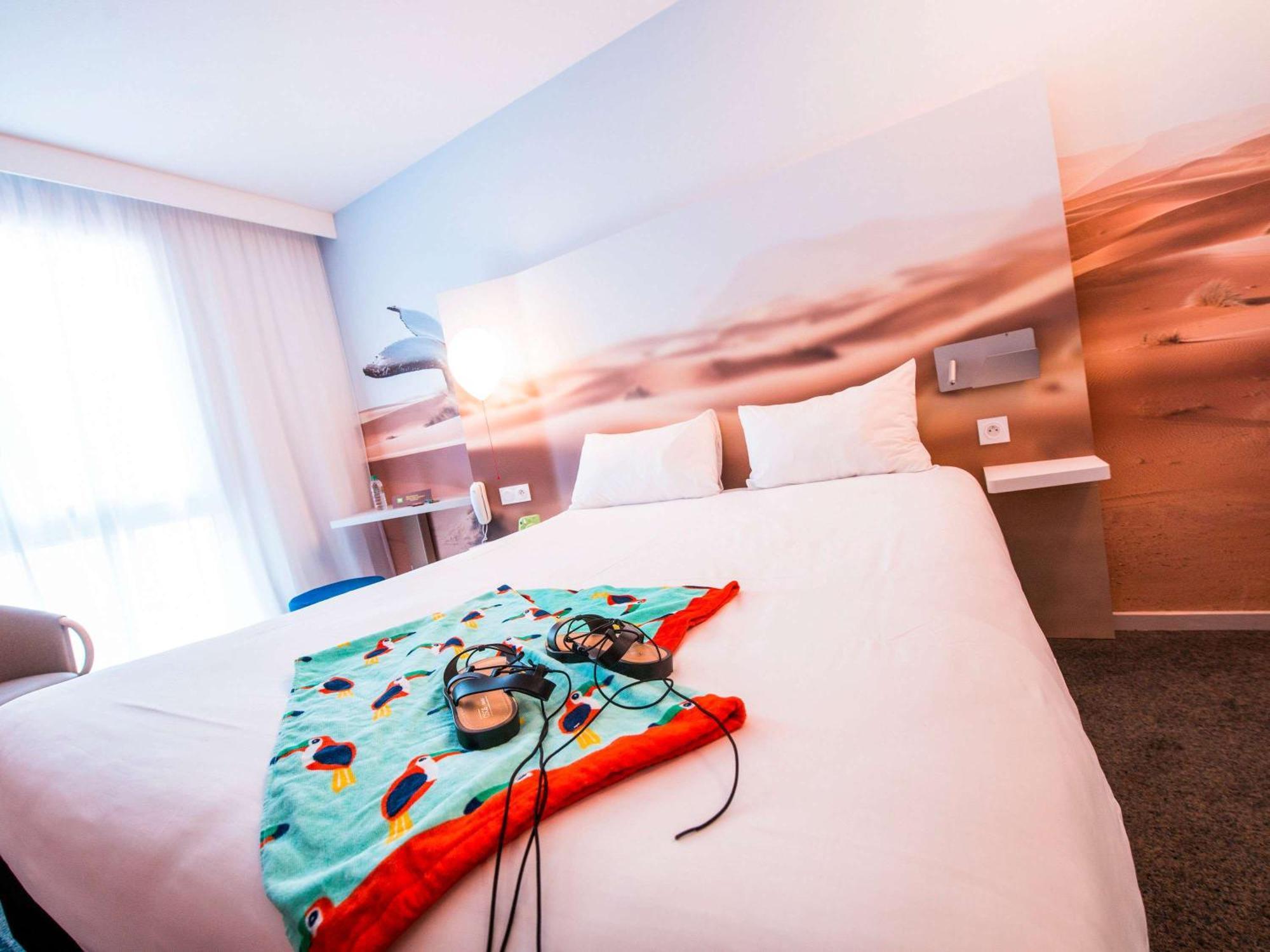 Ibis Styles Toulon Centre Port Hotel Bagian luar foto