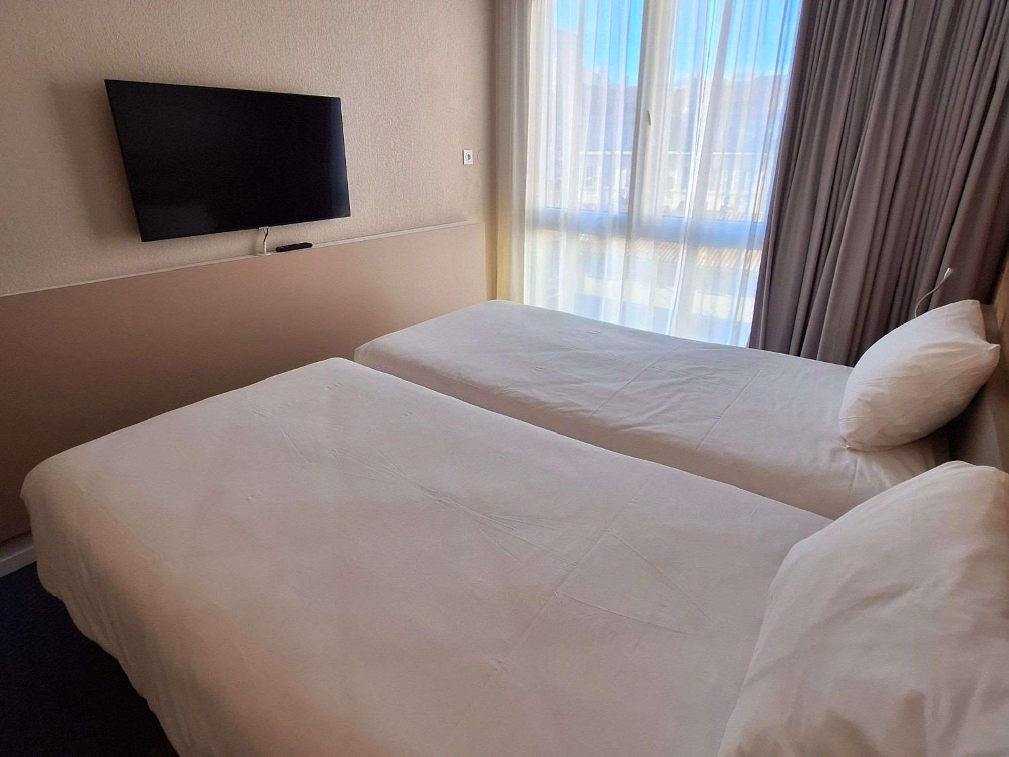Ibis Styles Toulon Centre Port Hotel Bagian luar foto