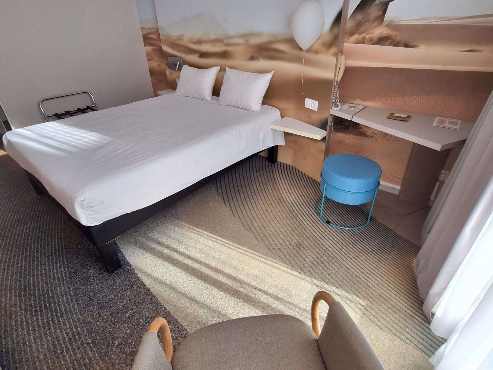 Ibis Styles Toulon Centre Port Hotel Bagian luar foto